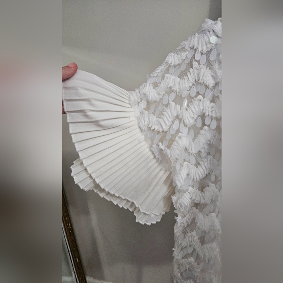 WHY DRESS Elegant SequinTextured Blouse w/Pleated Accordian Sleeves White. M NWT - Picture 10 of 15